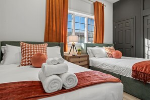 3 bedrooms, desk, iron/ironing board, travel crib