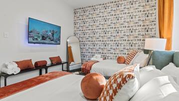 3 bedrooms, desk, iron/ironing board, travel cot