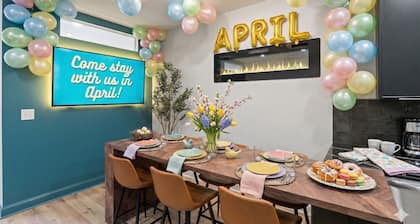 Old City: Parking + City Views- Minutes to Stadium