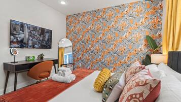 4 bedrooms, desk, iron/ironing board, travel cot