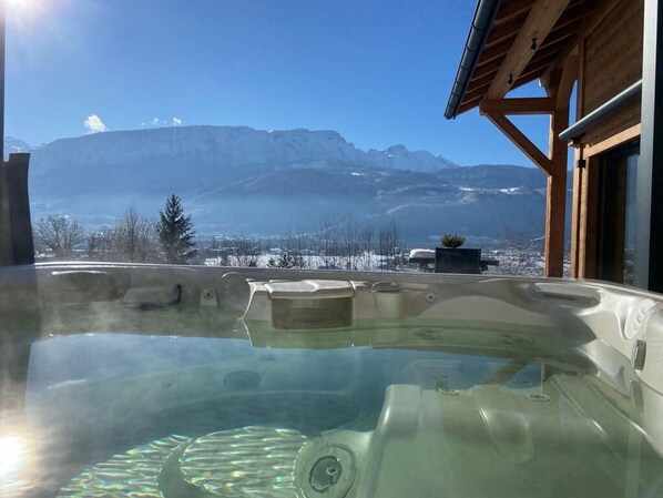 Bain à remous extérieur