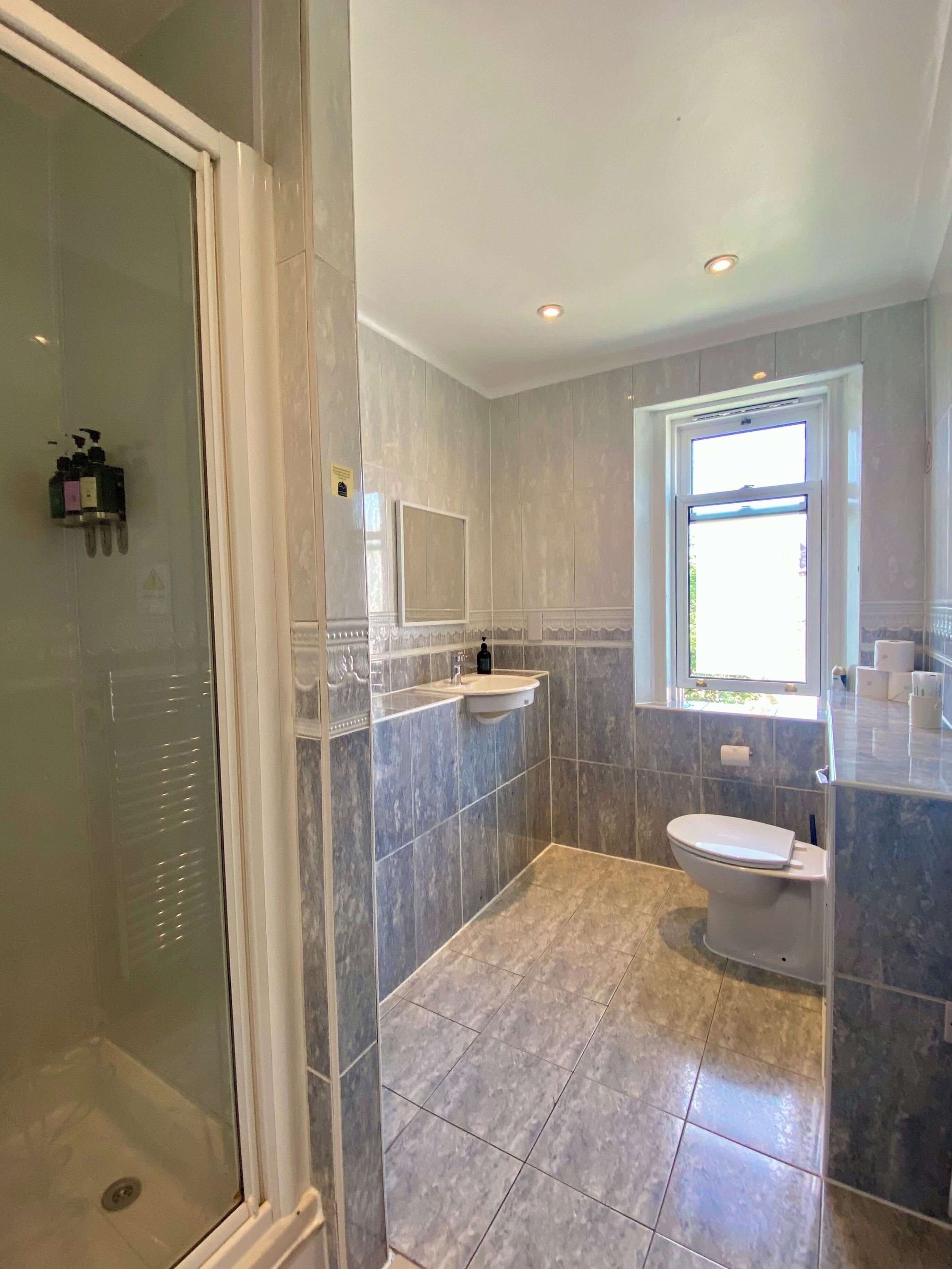 Photo - 4 Friends House