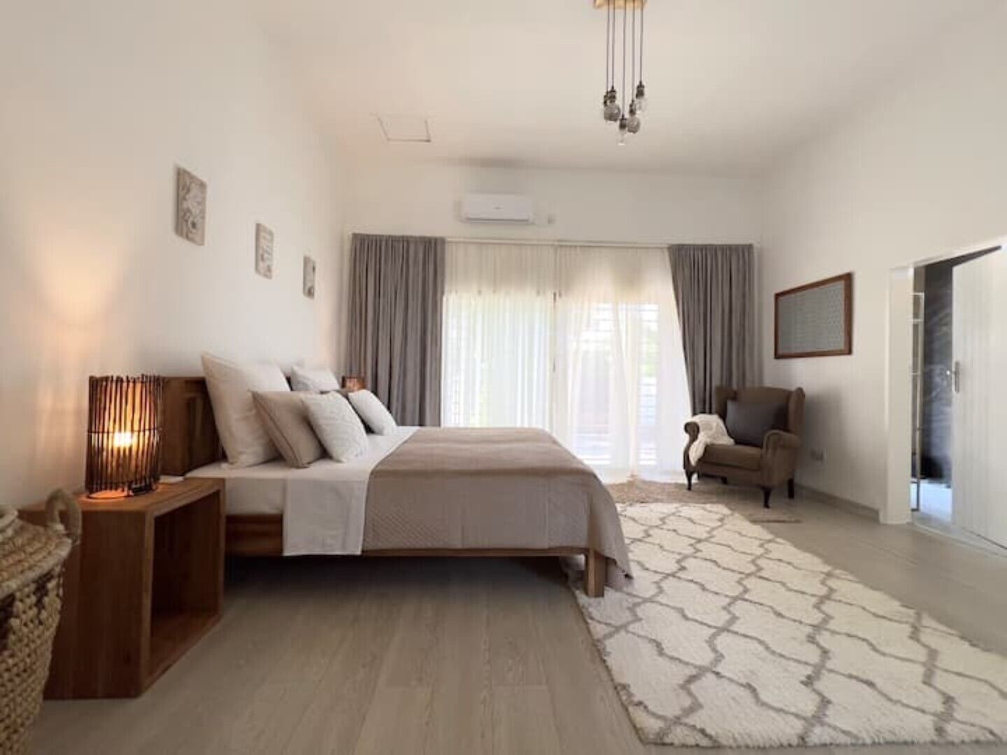 4 dormitoris, wifi i roba de llit 