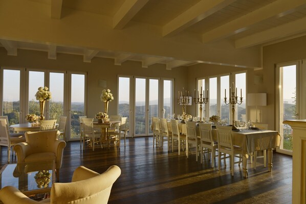 Dining - Luxury Tuscany Villa Rental for 18 people (Certaldo)