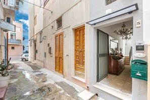 Front of property - 3720 Carraio Salentino-seminterrato by Barbarhouse (Parabita)