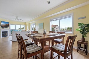 Dining - Three bedroom direct bayfront condo with pool! (Ocean City)