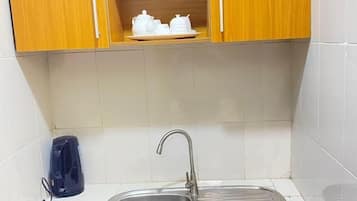 Deluxe Studio Suite | Private kitchen