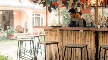Bar (en la propiedad)