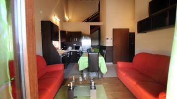 Apartment, 2 Bedrooms, Balcony, City View | Living room