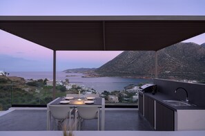 Outdoor dining - Cueva Villa II, with Pool, SeaViews & close to Sea (Rethymno)