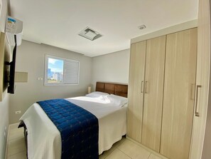 Deluxe Apartment | Free WiFi, bed sheets - Residencial Palm Jumeirah  (Praia Grande)