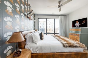 4 bedrooms, desk, free WiFi, bed sheets