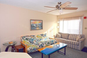 TV - Newly renovated 2-bedroom condo with WiFi and indoor/outdoor pools located uptown and only 2 blocks to the beach! (Ocean City)