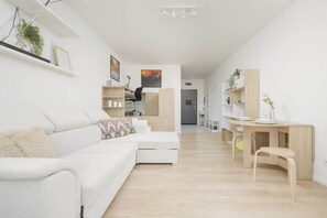 TV - Al. Gen. W. Sikorskiego 9C | Sunny Studio (Warszawa)