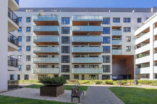 Sunny Studio with Balcony | Guaranteed Parking