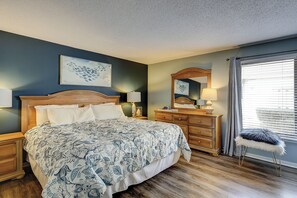 2 bedrooms, iron/ironing board, internet, bed sheets