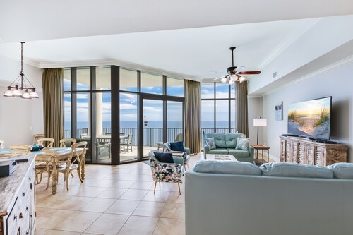 Luxury Gulf Front Condo | Lazy River | Liquid Life