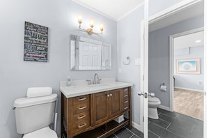 Douche, serviettes fournies
