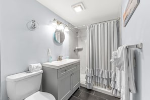 Shower, towels