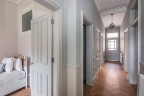 2 bedrooms, iron/ironing board, travel cot, free WiFi