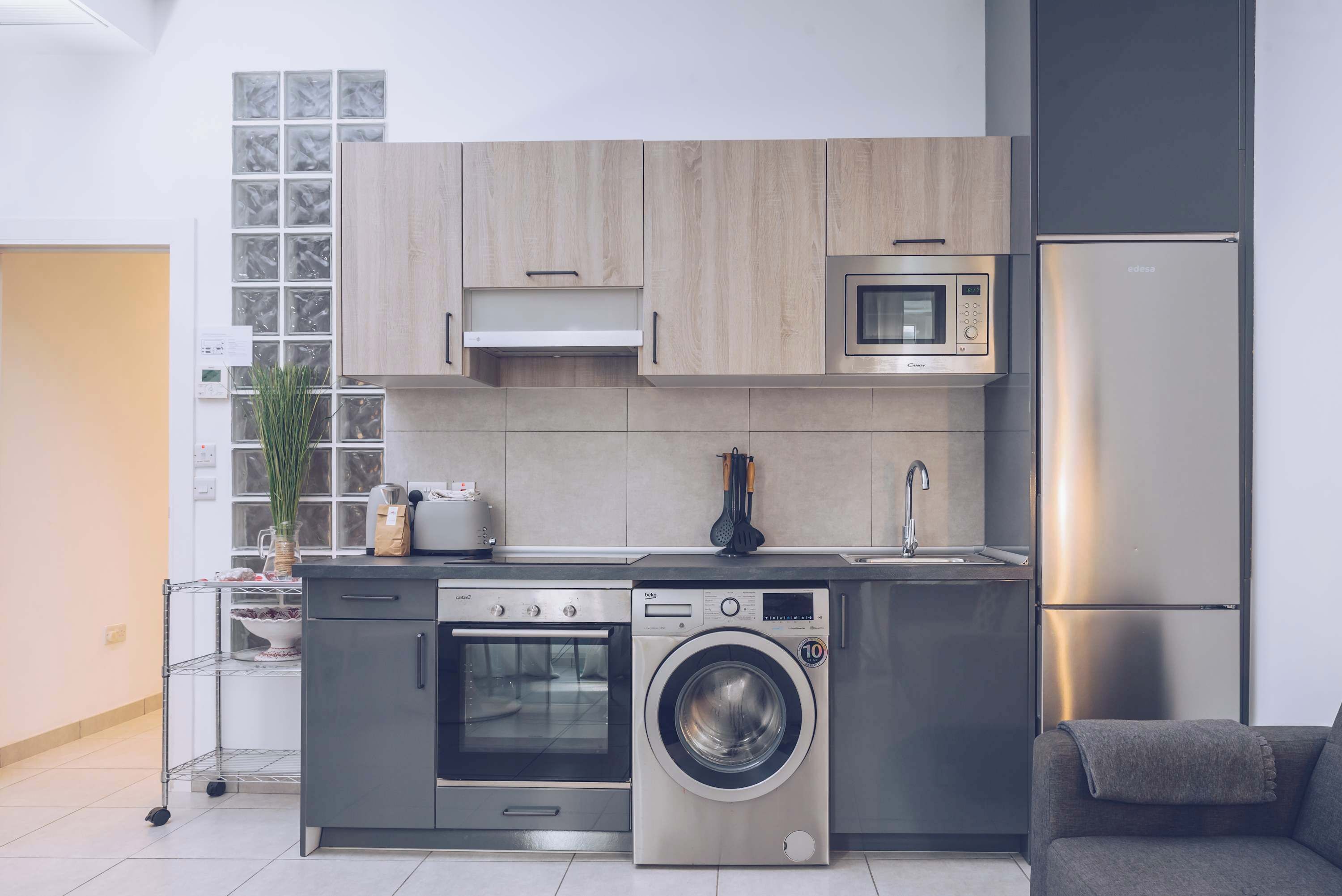 Refrigerador y utensilios de cocina 