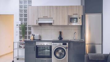 Refrigerador y utensilios de cocina