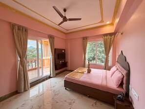 Bed sheets, wheelchair access - HSI.Hotel Sai International (Paralakhemundi)