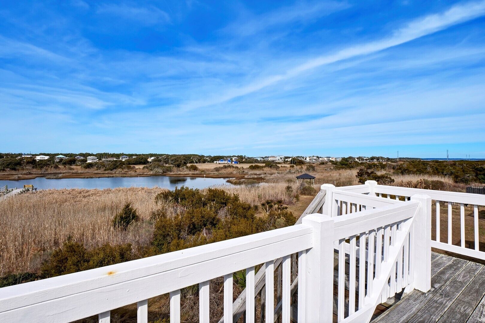 Beach Please! 3 bedroom home with spectacular ocean and sound views
