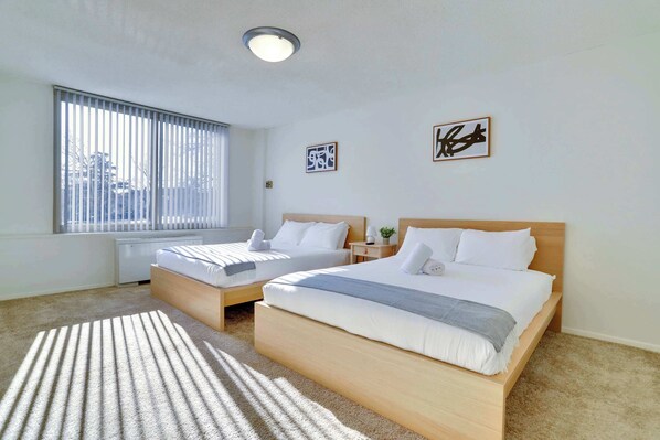 2 bedrooms, iron/ironing board, WiFi, bed sheets