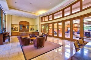 Interior - National landing home base w/ gym (Arlington)