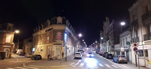 Exterior - Hôtel Le Saint Quentin (Saint-Quentin)