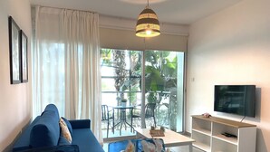 Thalassa Holiday Apt DPS 001 | 起居區