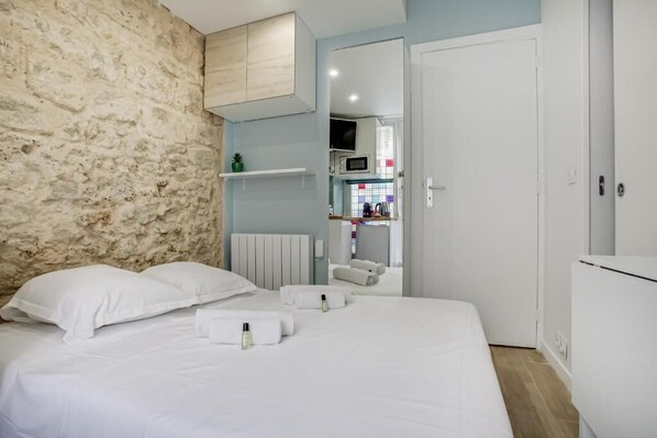 熨斗/熨衫板、免費 Wi-Fi、床單