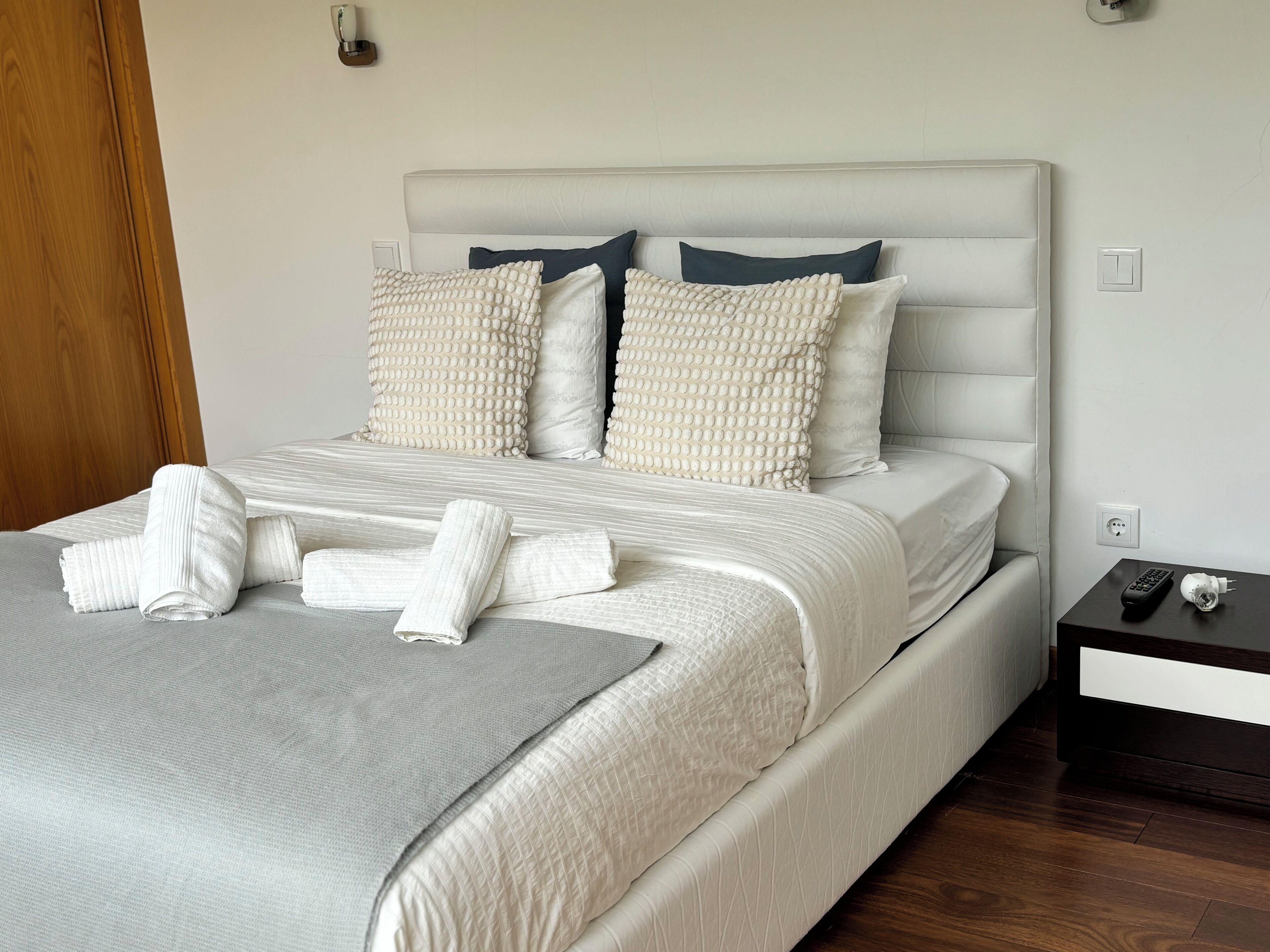 3 bedrooms, iron/ironing board, travel crib, WiFi