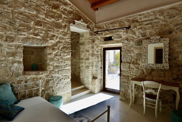 Interior - Villa Dolce Valle - Cyane (RAGUSA)