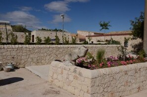 Property grounds - Villa Dolce Valle - Cyane (RAGUSA)