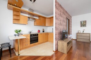 Dishwasher, cookware/dishes/utensils - Apartment Białoprądnicka by Renters (Kraków)