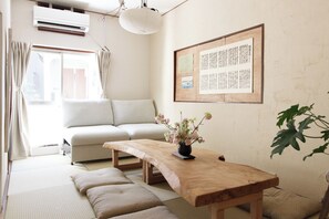 Living area - Saku Indipendent House in Jujo, Tokyo (Kita City)