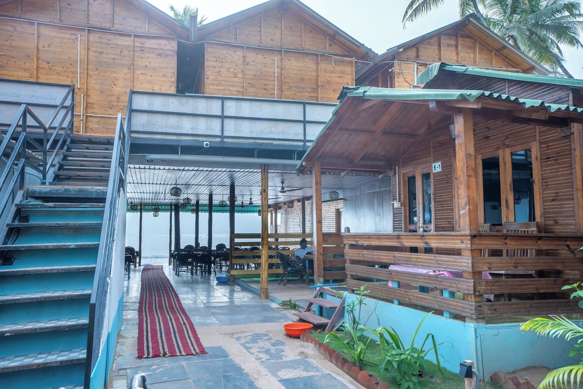 Signature Studio | Balcony