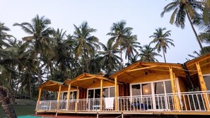 Front of property - Hitide Beach Resort (Canacona)