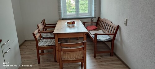 Monteur- Radfahrer-ferienwohnung bis 6 Persohnen mit Großem Parplatz/waln /grill