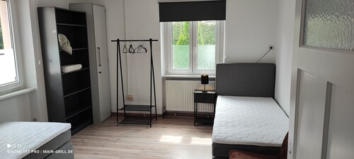 Monteur- Radfahrer-ferienwohnung bis 6 Persohnen mit Großem Parplatz/waln /grill