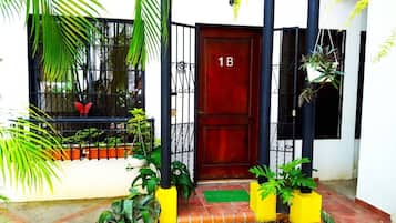 Apartment, 2 Bedrooms, Patio | Exterior detail