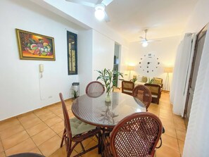 Apartment, 2 Bedrooms, Patio | Dining