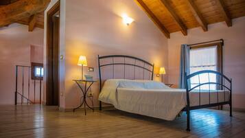 2 Schlafzimmer, Zimmersafe, kostenloses WLAN, Bettwäsche