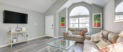 Maison (3 Bedrooms) | Coin séjour | Télévision