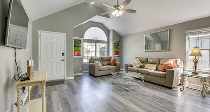 Charming Fort Walton Beach Home: 6 Mi to Ocean!