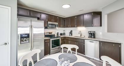 Charming Fort Walton Beach Home: 6 Mi to Ocean!