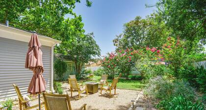 Granbury Home w/ Fire Pit, Walk to The Square!