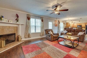 House (3 Bedrooms) | Interior - Spacious Snellville Home w/ Yard: 28 Mi to Atlanta (Snellville)